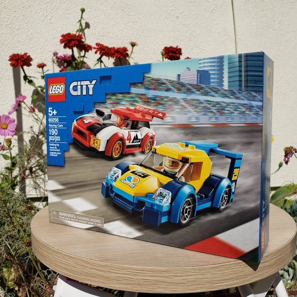 NEW LEGO City Racing Cars building set 60256 Car with Minifigures 190 pieces $25 - Picture 5 of 6